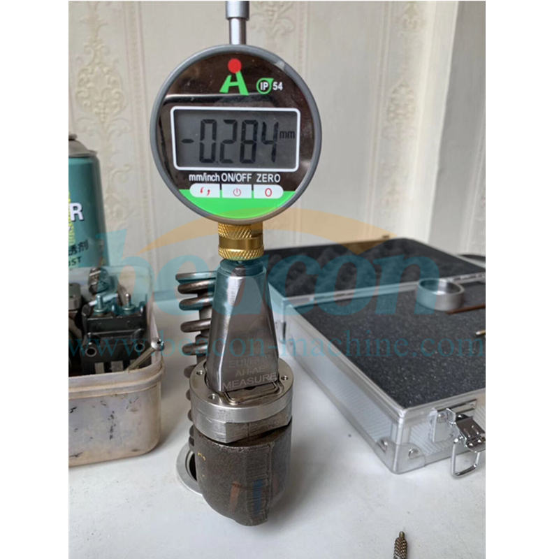 C13 diesel fuel injector removal disassembly tools